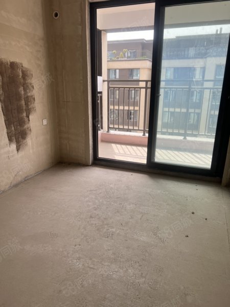 建业心怡苑3室2厅2卫122㎡南北98万