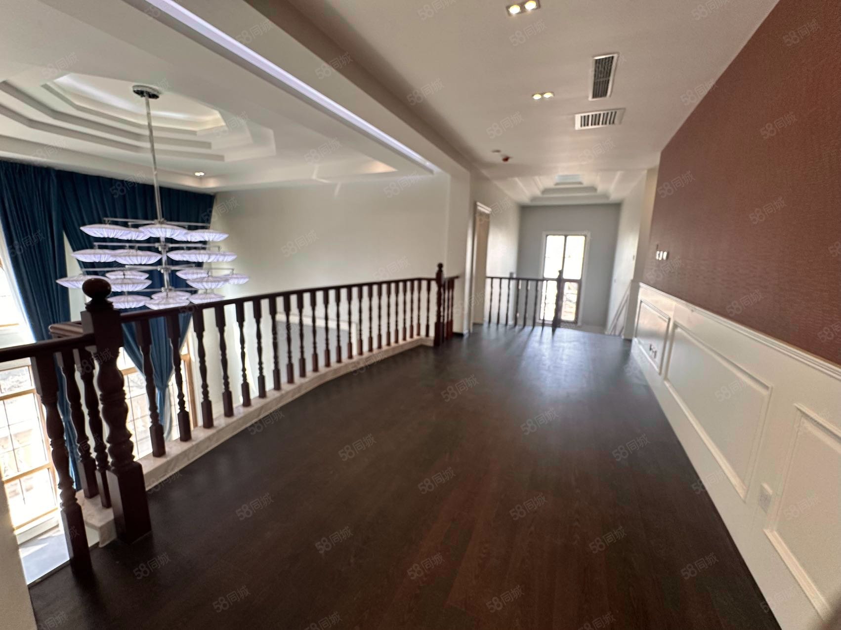 藍岸麗舍(別墅)8室3廳8衛(wèi)591.37㎡南北1380萬