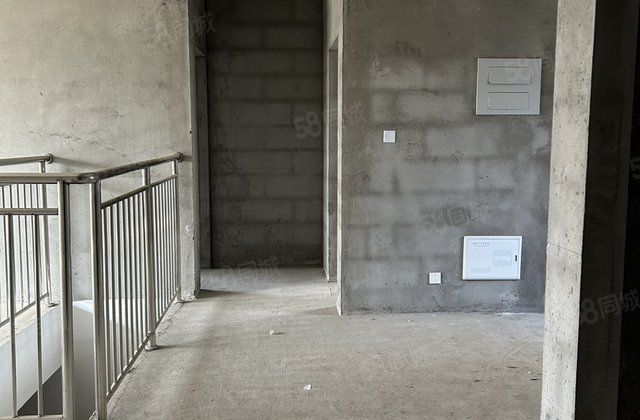 东郡华庭4室2厅118㎡68万二手房图片