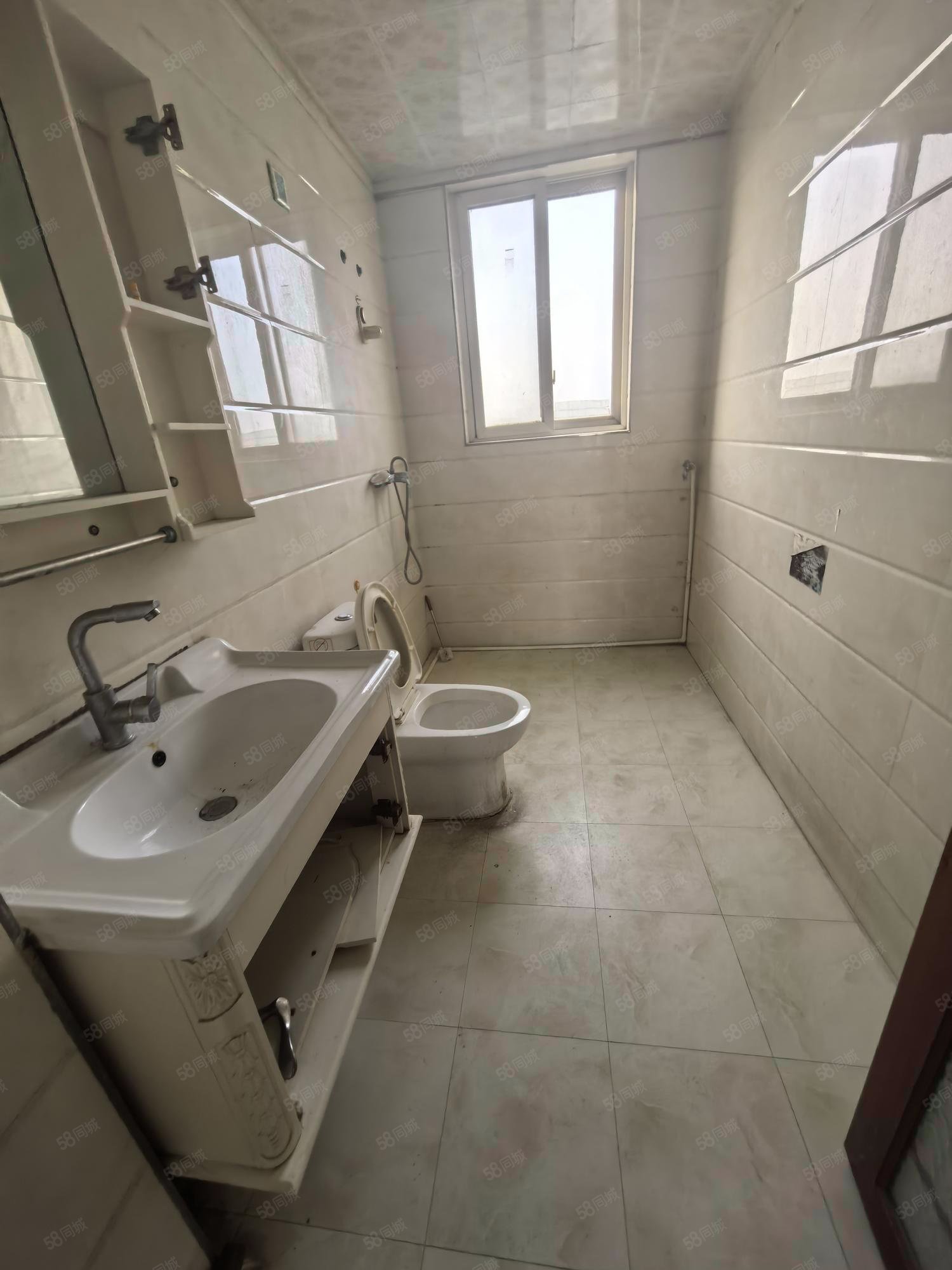 江林新城c区 采光好 双卫格局 临地铁电子城动静分离