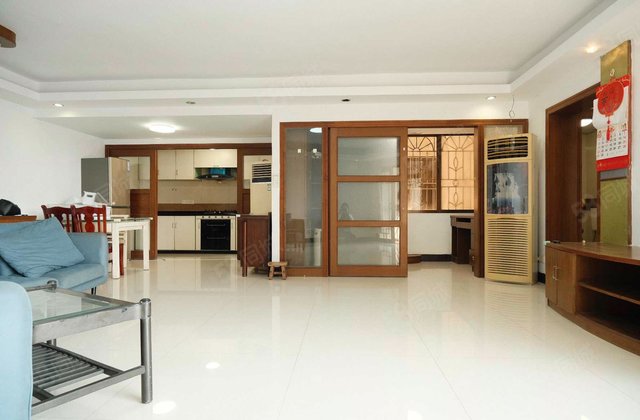 环湖花园4室2厅125.06㎡135万二手房图片