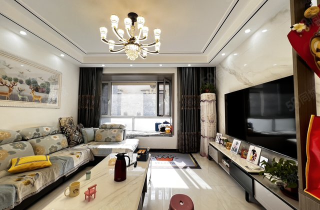 西安交大，龙湾二期，精装修电梯洋房带小院