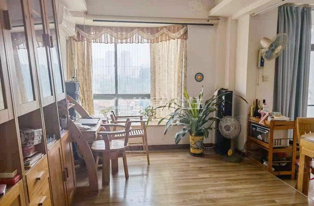 维也纳森林4室2厅163㎡180万二手房图片