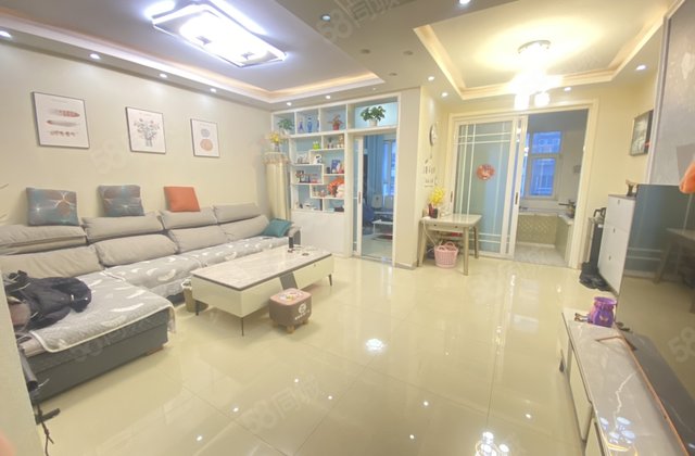 莲湖花园 精装修带车位储藏室 中间楼层 洋房 随时看房诚心卖