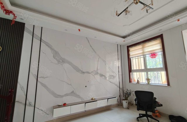 城市主人1楼带院儿精装婚房出售