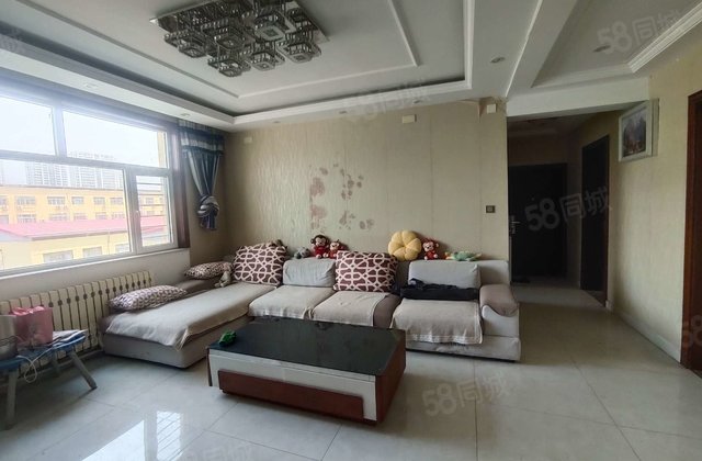 昌润路多层好楼层，停车方便过税，单价6开头，三室朝阳