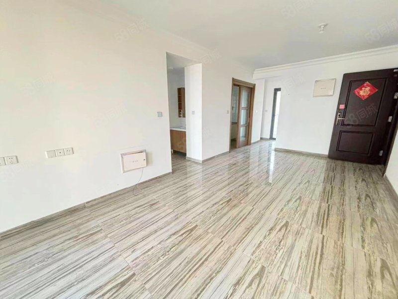 【10图】110万 真 格 夹边套 好楼层 采光好!