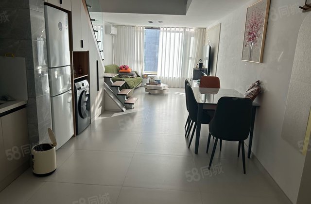 鑫都裕昌莲湖湾 电梯 精装好房送全屋精装及家电房东直卖