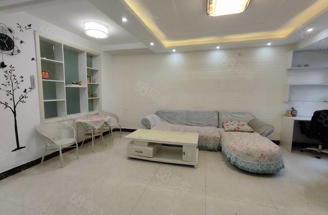 市中心精装婚房东昌本部中华御苑带储藏室水城华府一品家苑无遮挡