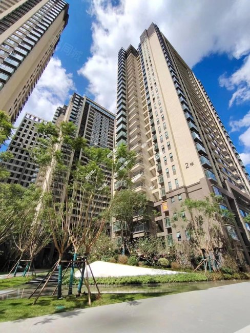 145万上悦天地云归苑6楼豪装南北127平4房 泛亚新区