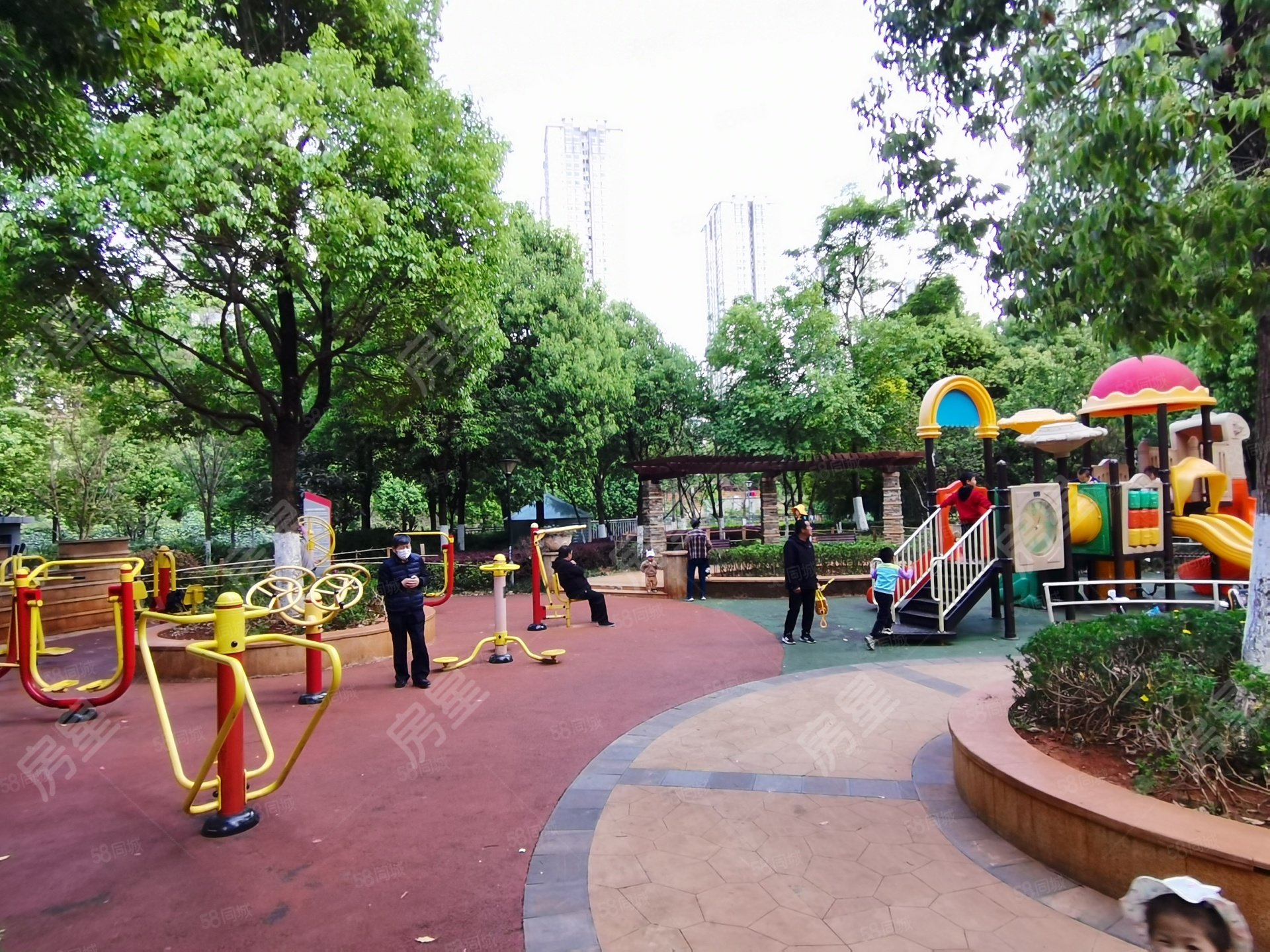 天怡峰景 95平 3室 95万随时看房可议价