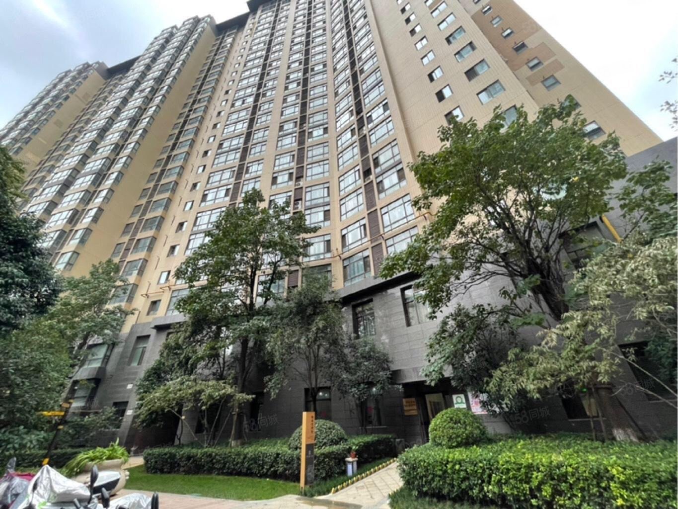 天朗大兴郡蔚蓝青城4室2厅2卫124.71㎡南北190万