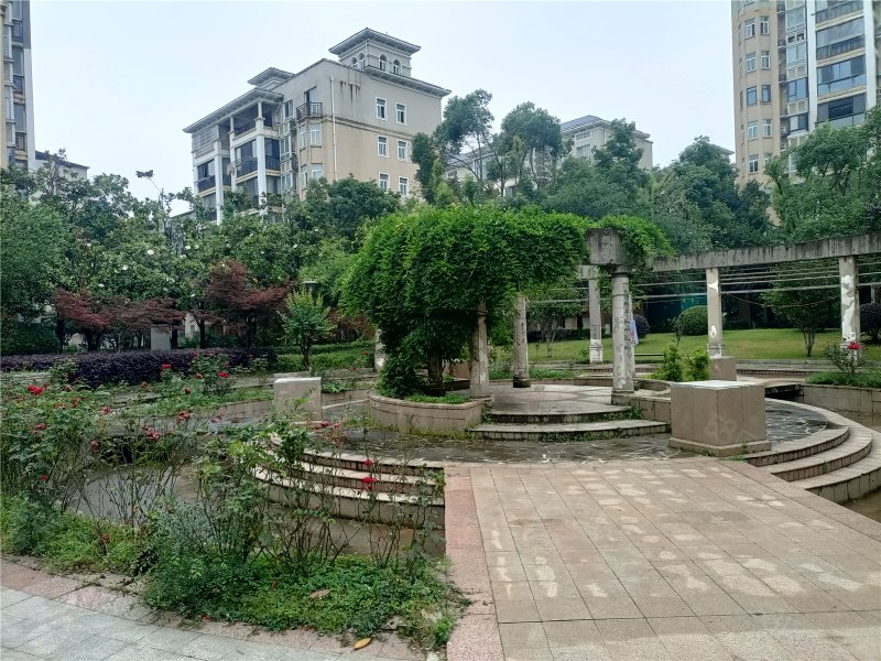 【10图】十中 大润发旁 天伦城 精装二房 保养非常