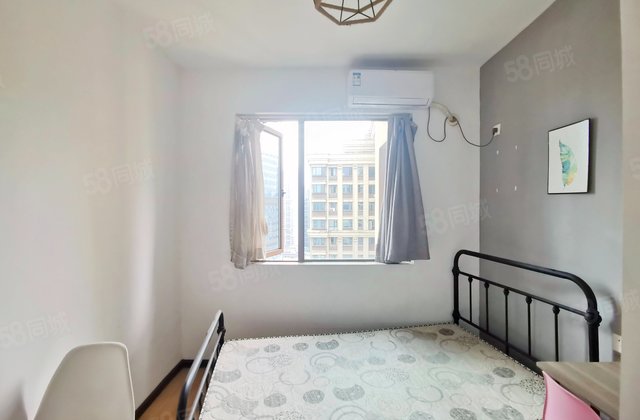 世茂铂翠湾(二期)7室1厅122.15㎡160万二手房图片