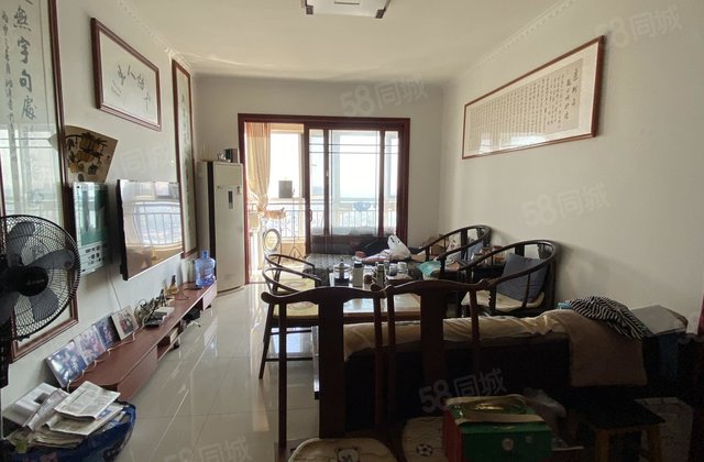 湖边观景房 ！三叶草户型 ！有露台 有阁楼 有车储 ！