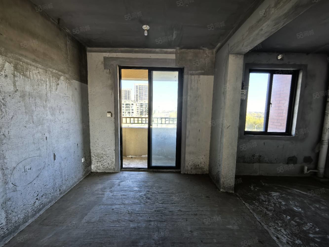 中铁诺德雍景台3室2厅2卫115㎡南北70万