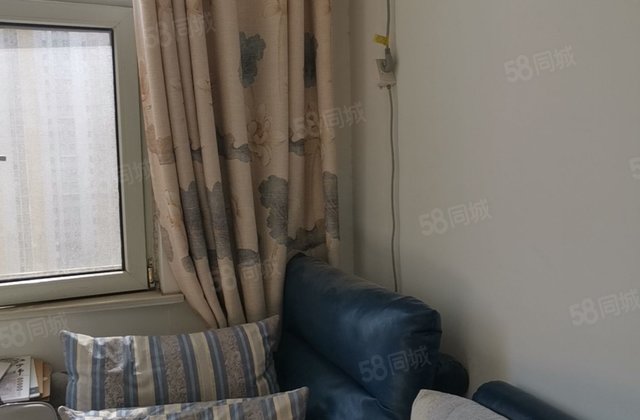 中间好楼层 南向采光好 送车位地下室  无费用 中学一实验