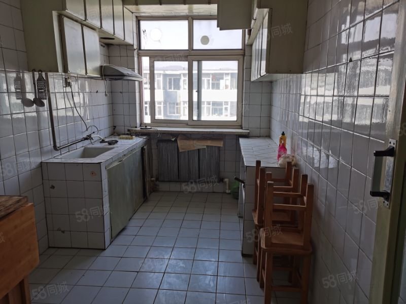 新建分局家属楼2室1厅1卫62㎡南7万