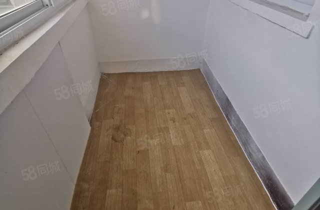 老文轩 聊大家属院 三居室 中间楼层 免大税75万