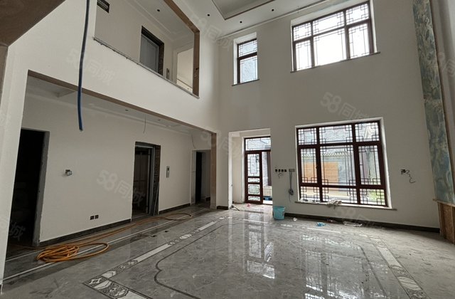 古楼别墅 东昌   邻楼西大街 跳高客厅 精装未住看房方便