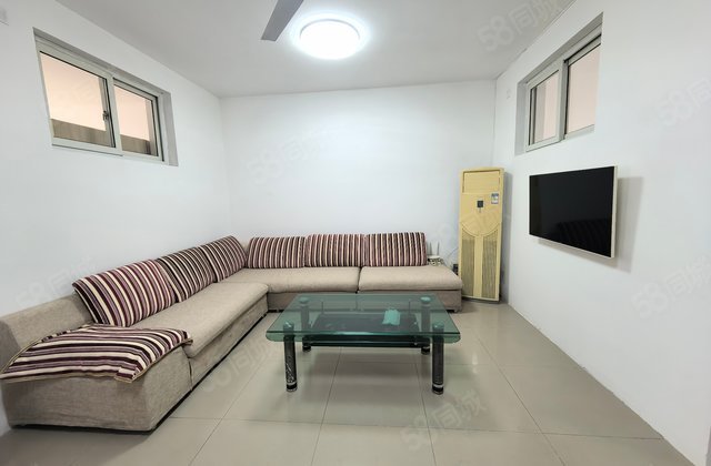 万达旁 五中 地暖房标准三居室 好楼层 小区停车方便