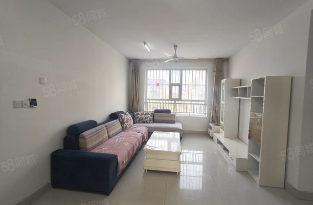 文轩附近，中间楼层，凤凰新城东区