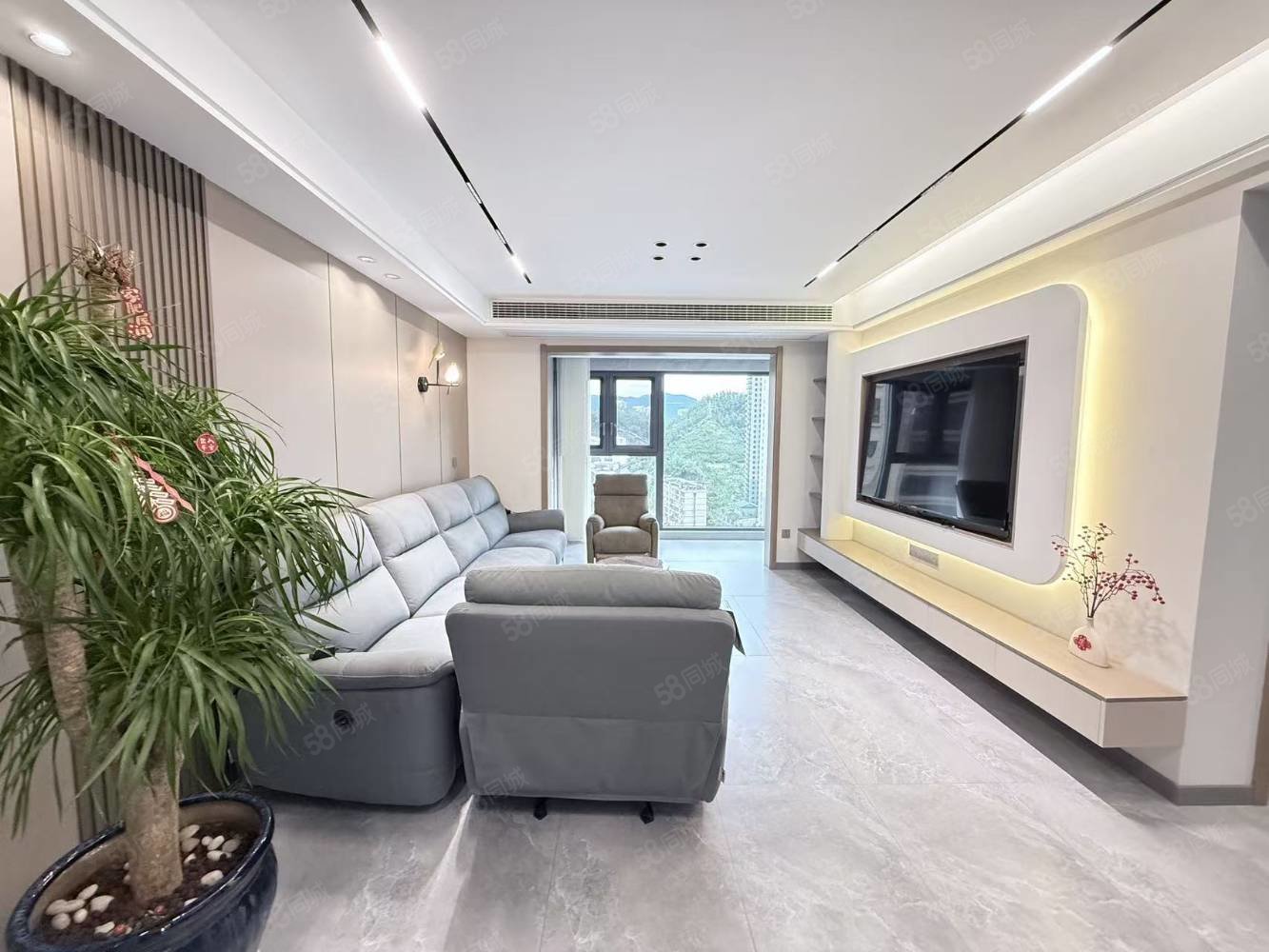 招商兰溪谷4室2厅2卫130㎡南北125万