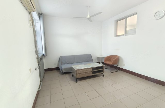 一中北邻 老一中家属院 电梯 精装三室