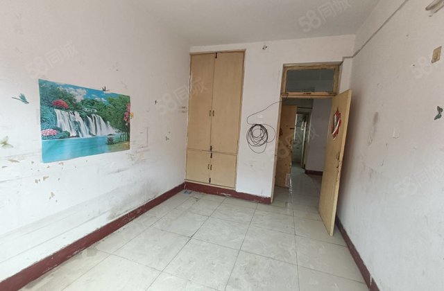 水城华府 东昌中学 一类一，中间2楼，200 ，水城中街自住