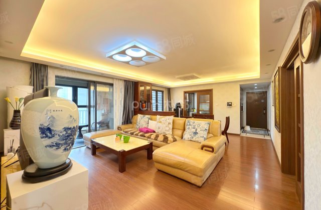 万科金域华府(三期)4室2厅137.92㎡138万二手房图片