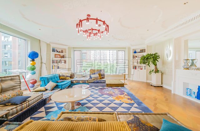 融科橄榄城(三期)5室2厅300㎡2900万二手房图片