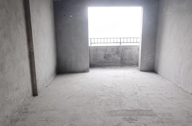 龙峰翠湖一号4室2厅130㎡42.8万二手房图片