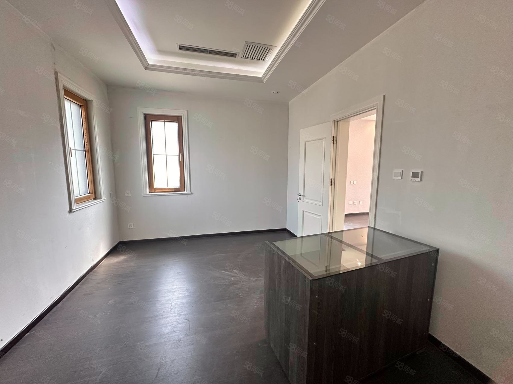 藍岸麗舍(別墅)8室3廳8衛(wèi)591.37㎡南北1380萬