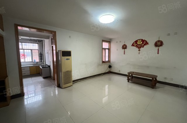 急售！阳光实验三里铺，三室中间楼层双阳台，车位随便停价格可谈