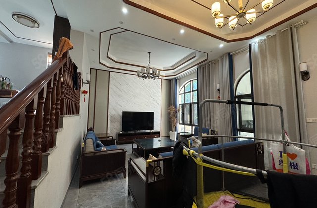 水岸星城(别墅)6室2厅307㎡398万二手房图片