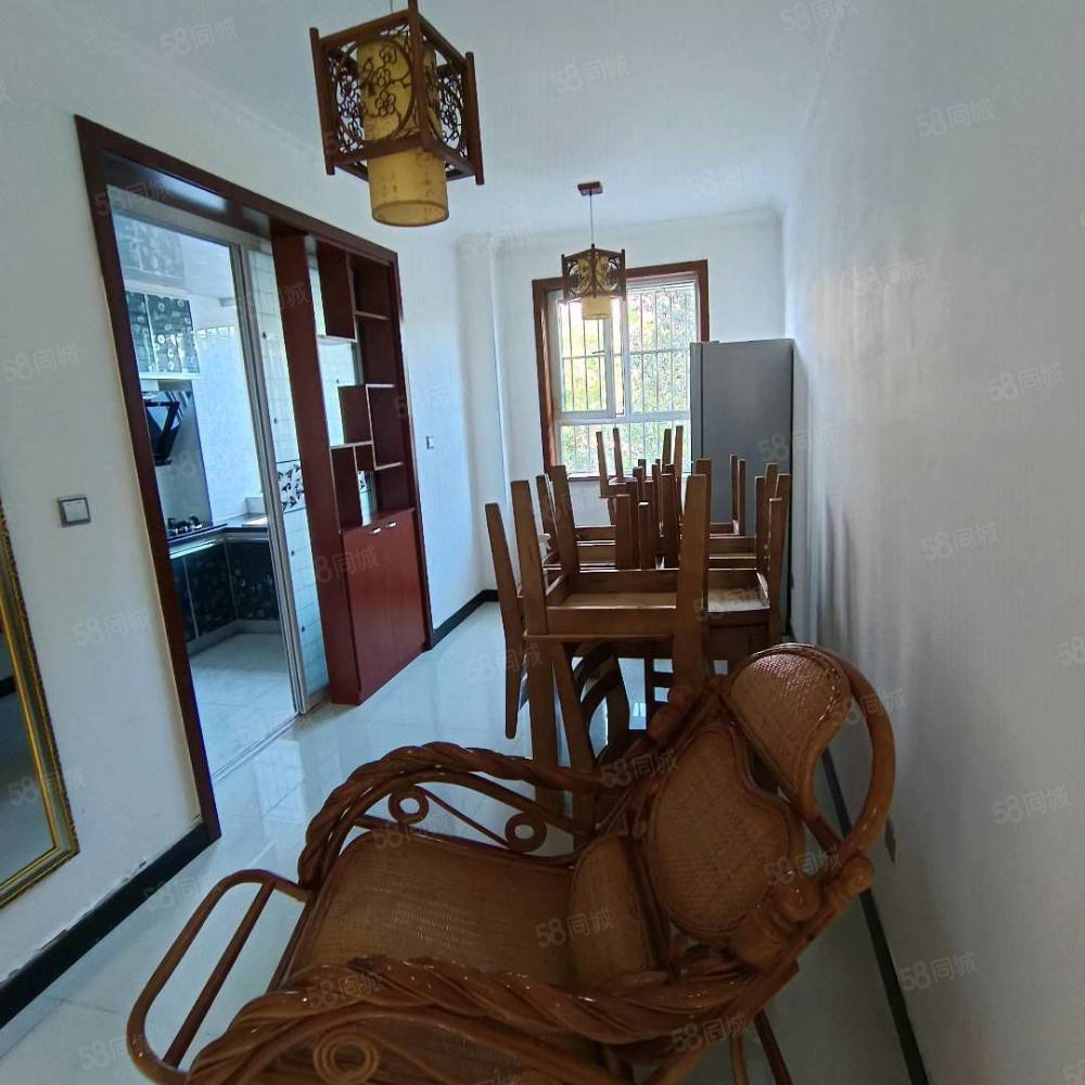 东苑明珠园3室2厅1卫124㎡南北65万