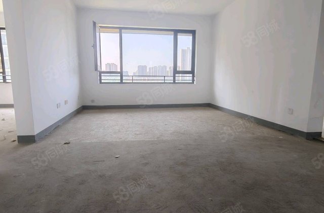 带车位 127平 绿城百合新城 116万 3居2卫 免大税