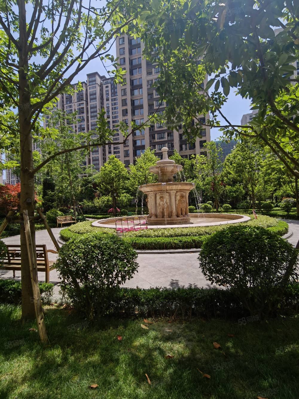 实地蔷薇国际精装修一楼带花园拎包入住老证