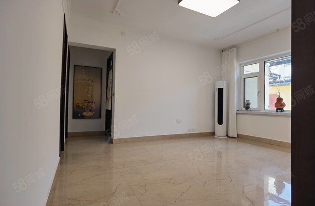 经信委家属院   一楼带院子  免大税  有外开门