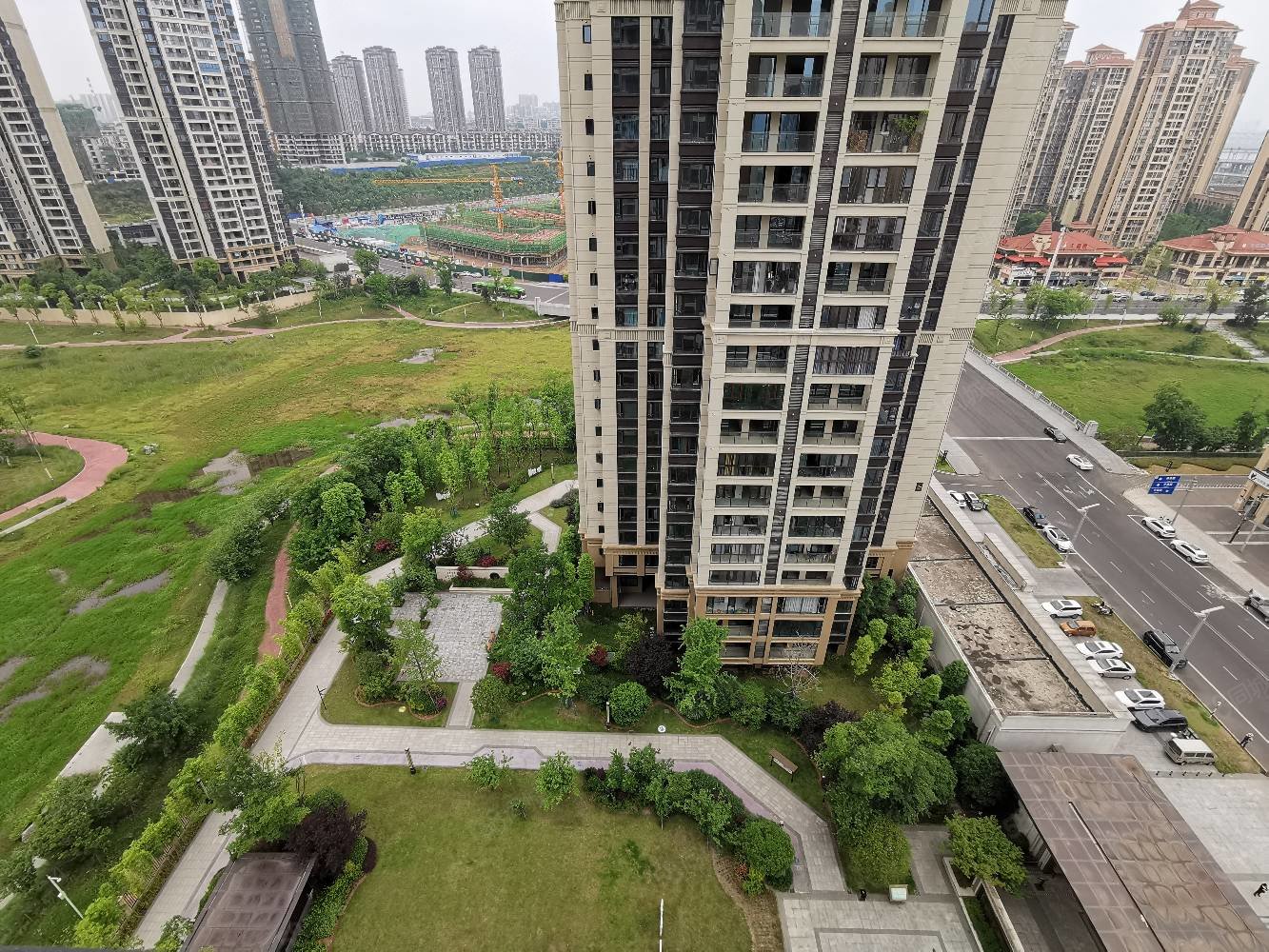 南充恒大中航城3室2厅1卫80㎡南66.5万