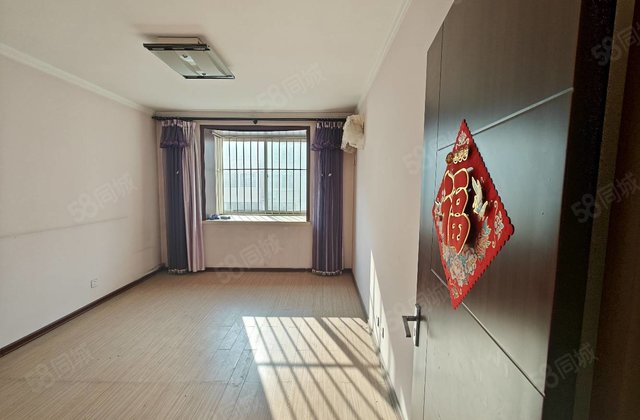 新新家园3室2厅110㎡96万二手房图片