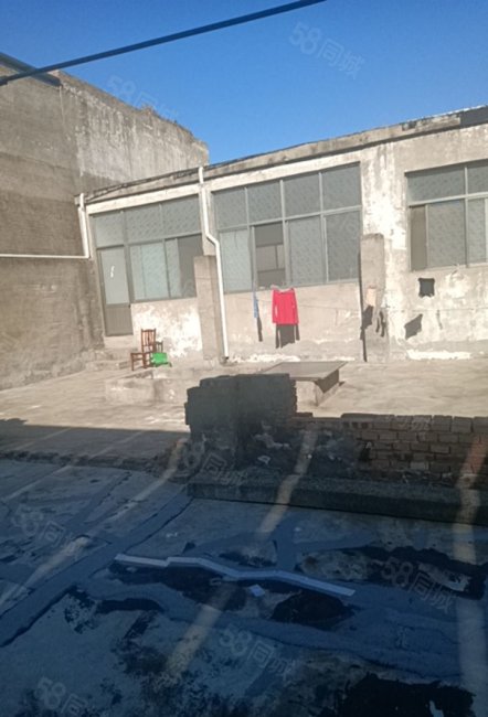 北小街小区5室2厅1卫280㎡南62万