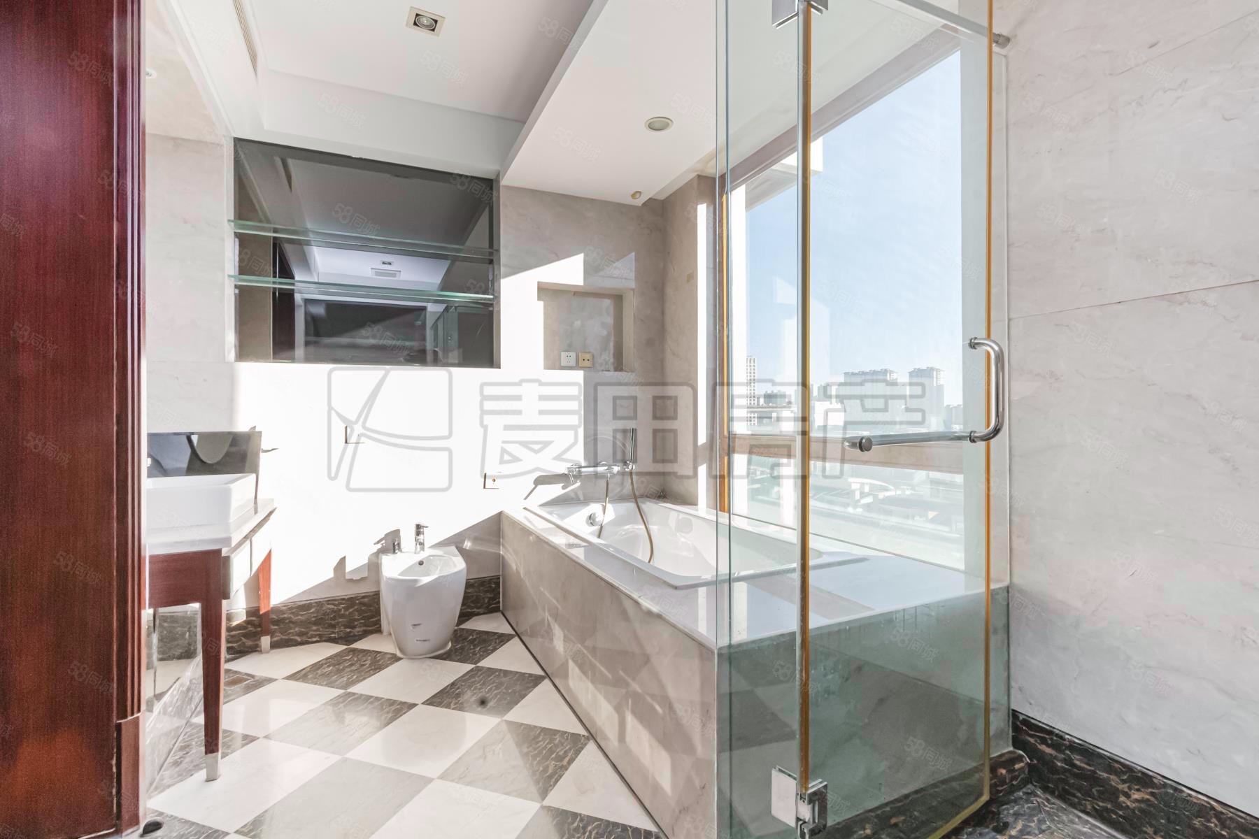 復(fù)地首府3室2廳4衛(wèi)404㎡南北2880萬(wàn)