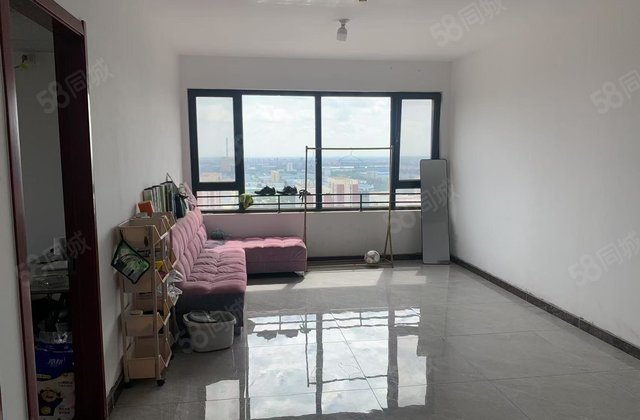 百合二期东边户三室，带车位储藏室，110万以内可售三天必卖房