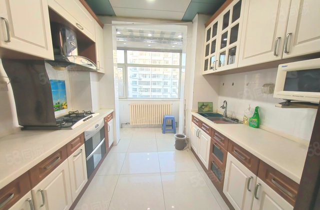 鸿城国际花园3室2厅133.03㎡120万二手房图片