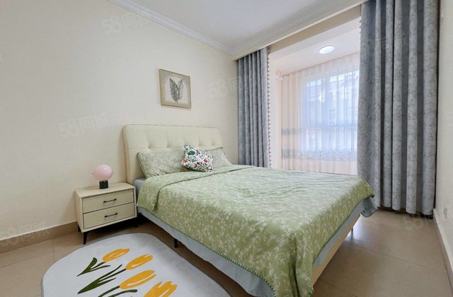 49万三室精装，昌润路望湖花园，西湖馨苑站前街，送家具