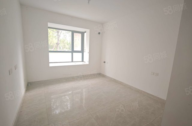 真便宜！！莲湖新城89万 带车位 6千多  全明户型 随时看