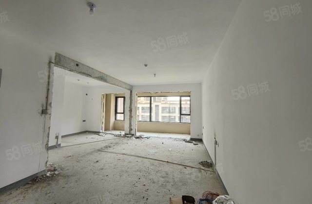 急售！湖语上院洋房！边户四室两厅两卫！未住！送车储