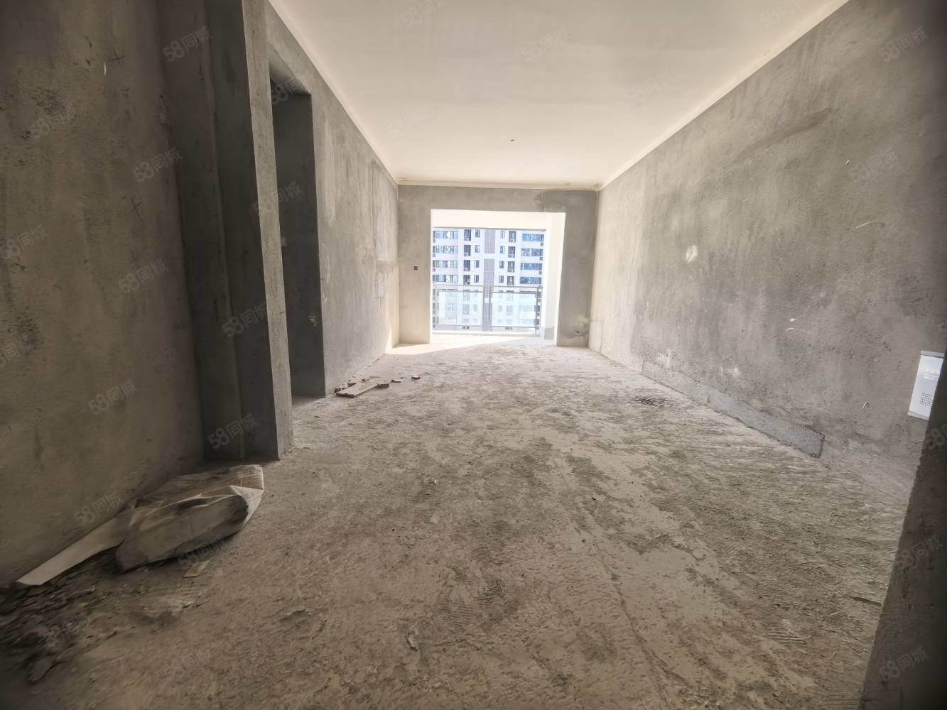 德和领秀广场3室2厅2卫110㎡南北83.8万