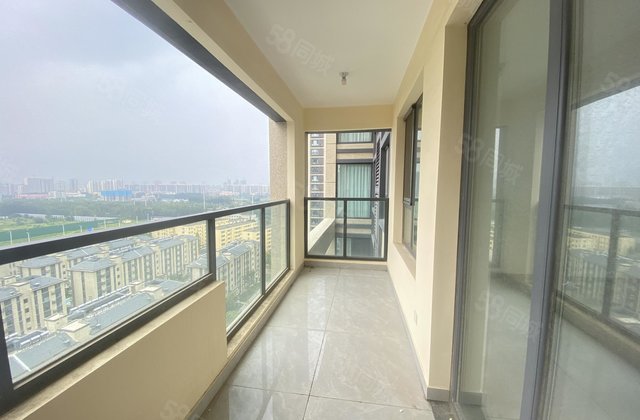 水城印象 小高层 东边户 带车位 地下室 双阳台 全天采光